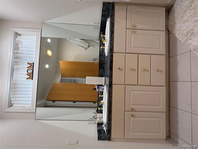 Builiding view twenty for 3835 Ranya, Commerce Township, MI. 48382