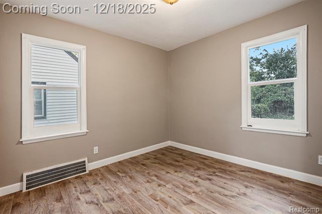 Builiding view seventeen for 12080 Heyden, Detroit, MI. 48228