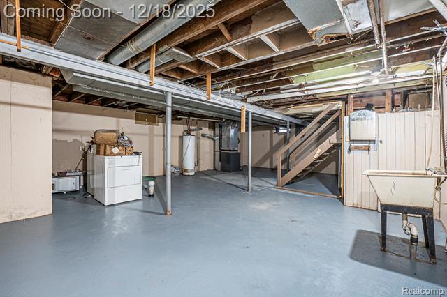 Builiding view thirty for 12080 Heyden, Detroit, MI. 48228