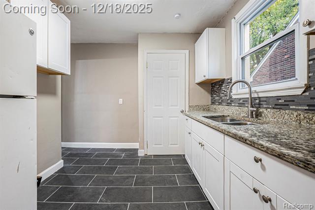 Builiding view twelve for 12080 Heyden, Detroit, MI. 48228