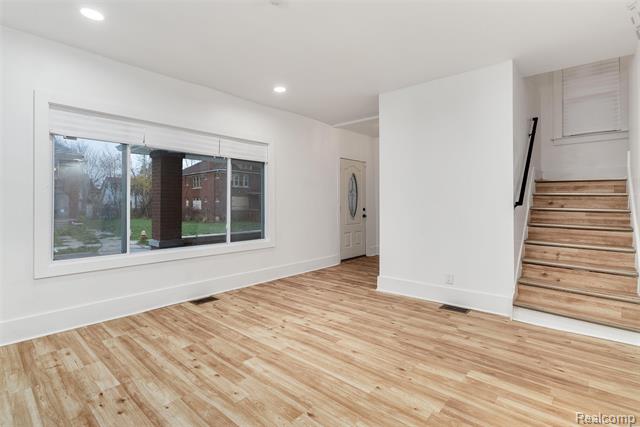 Builiding view ten for 3297 Taylor, Detroit, MI. 48206