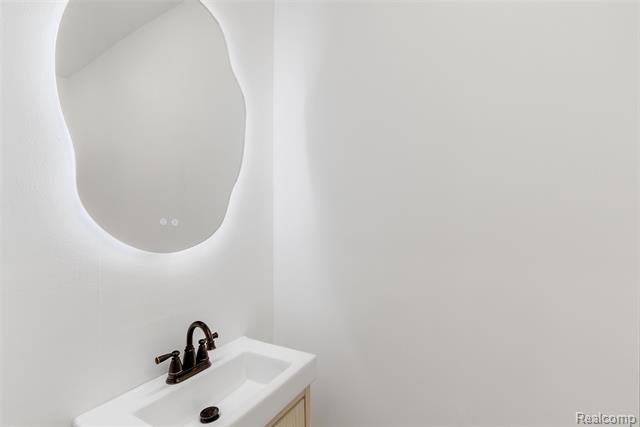 Builiding view twenty four for 3297 Taylor, Detroit, MI. 48206