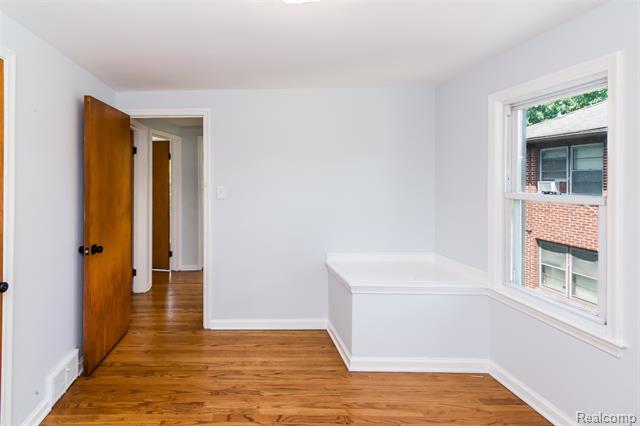 Builiding view thirty nine for 17145 Fairfield, Detroit, MI. 48221