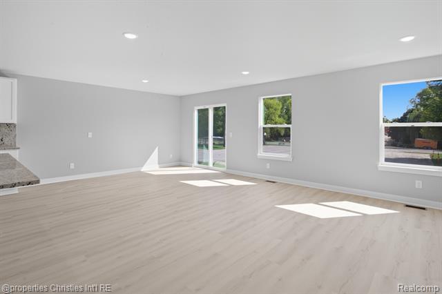 Builiding view eighteen for 100 Parsons Lane, Saline, MI. 48176