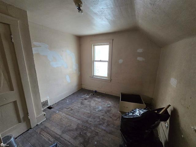 Builiding view four for 341 Crosby, Flint, MI. 48503