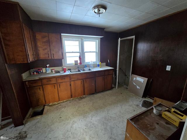 Builiding view seven for 341 Crosby, Flint, MI. 48503