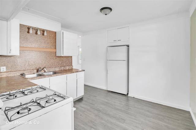 Builiding view ten for 1700 Marquette, Saginaw, MI. 48602