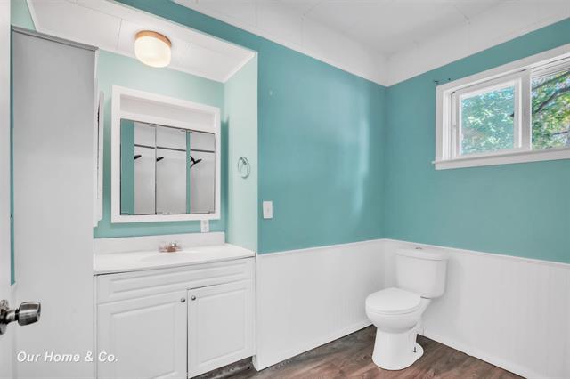 Builiding view twelve for 1700 Marquette, Saginaw, MI. 48602