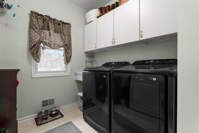 Builiding view twenty eight for 6086 Taggers, Richland, MI. 49083