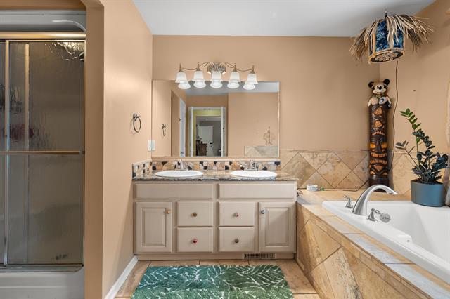 Builiding view twenty two for 6086 Taggers, Richland, MI. 49083