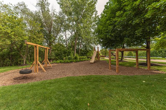 Builiding view six for 4663 Rosewood, West Bloomfield, MI. 48323