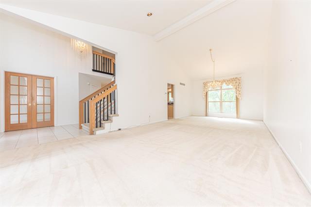Builiding view sixteen for 4663 Rosewood, West Bloomfield, MI. 48323
