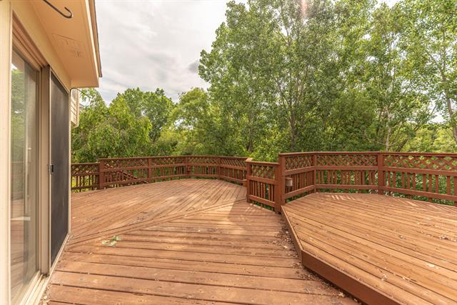 Builiding view sixty seven for 4663 Rosewood, West Bloomfield, MI. 48323