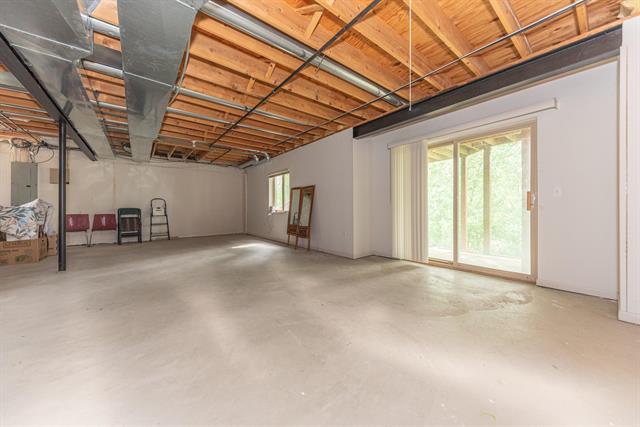 Builiding view sixty two for 4663 Rosewood, West Bloomfield, MI. 48323