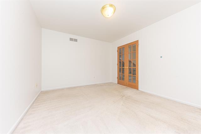 Builiding view thirteen for 4663 Rosewood, West Bloomfield, MI. 48323