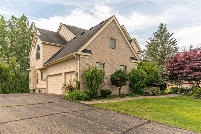 Builiding view twelve for 4663 Rosewood, West Bloomfield, MI. 48323