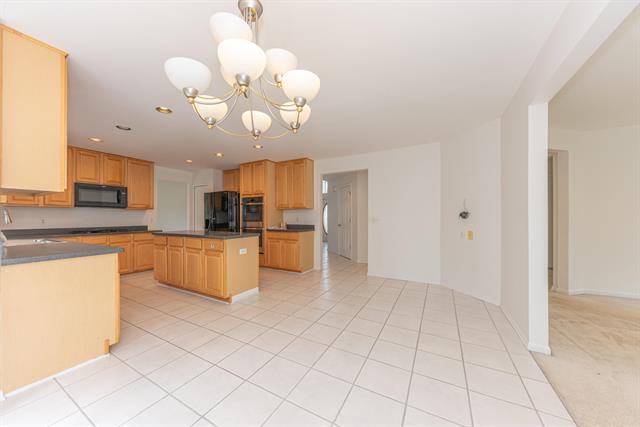 Builiding view twenty eight for 4663 Rosewood, West Bloomfield, MI. 48323