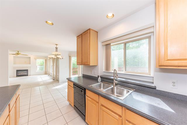 Builiding view twenty two for 4663 Rosewood, West Bloomfield, MI. 48323