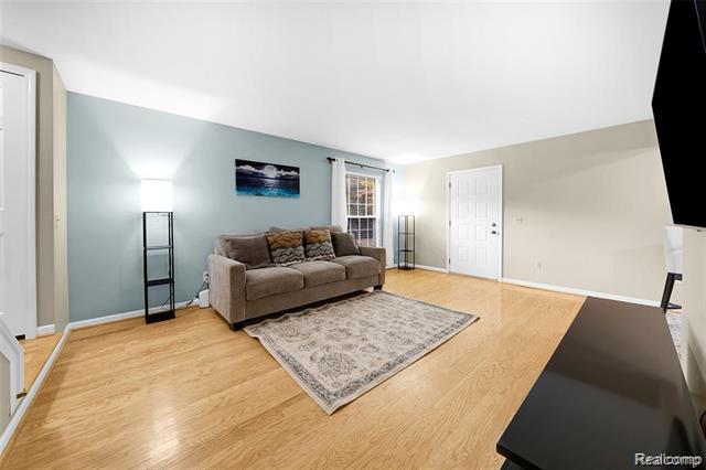 Builiding view five for 44167 Providence, Clinton Township, MI. 48038