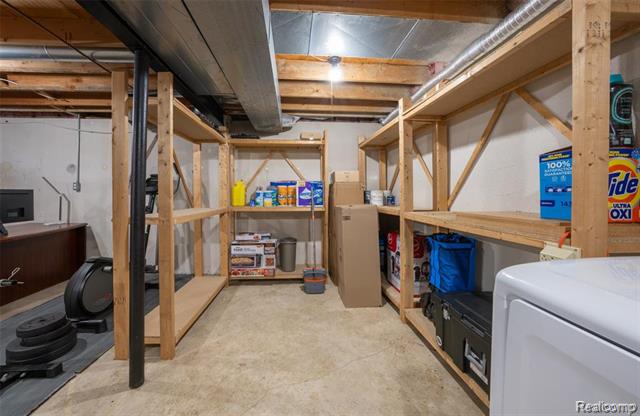 Builiding view sixteen for 44167 Providence, Clinton Township, MI. 48038