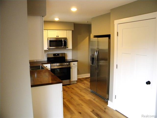 Builiding view three for 10287 Frances, Otisville, MI. 48463