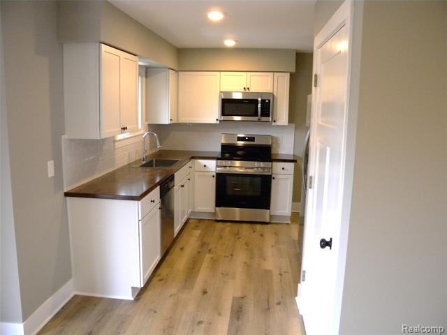 Builiding view two for 10287 Frances, Otisville, MI. 48463