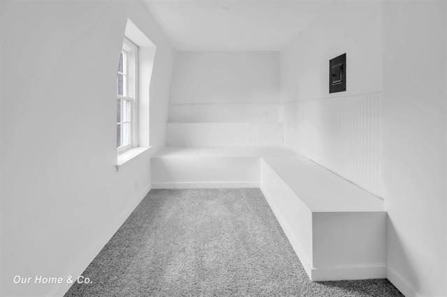 Builiding view fifty three for 2502 Lee, Bay City, MI. 48708