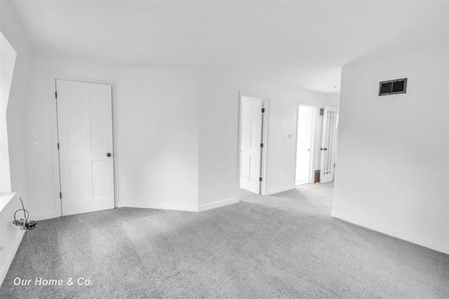 Builiding view fifty for 2502 Lee, Bay City, MI. 48708