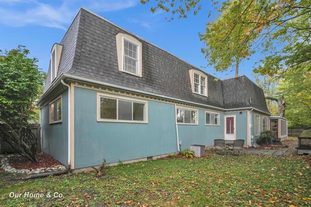 Builiding view four for 2502 Lee, Bay City, MI. 48708