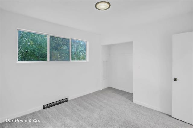 Builiding view thirty one for 2502 Lee, Bay City, MI. 48708