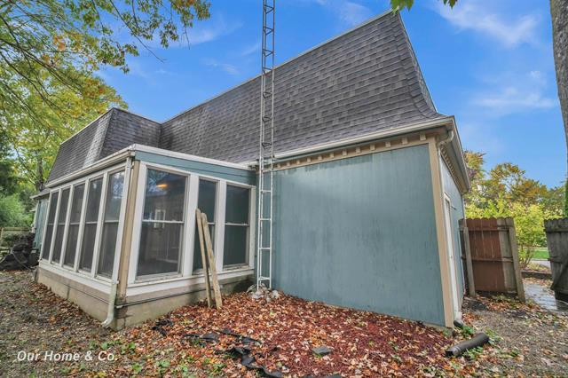 Builiding view three for 2502 Lee, Bay City, MI. 48708