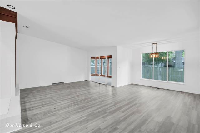 Builiding view twenty three for 2502 Lee, Bay City, MI. 48708