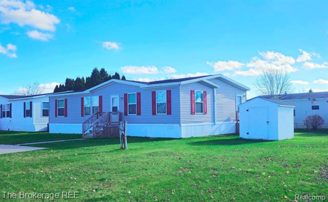 front view for 624 Basswood Court, Flint, Mi. 48506