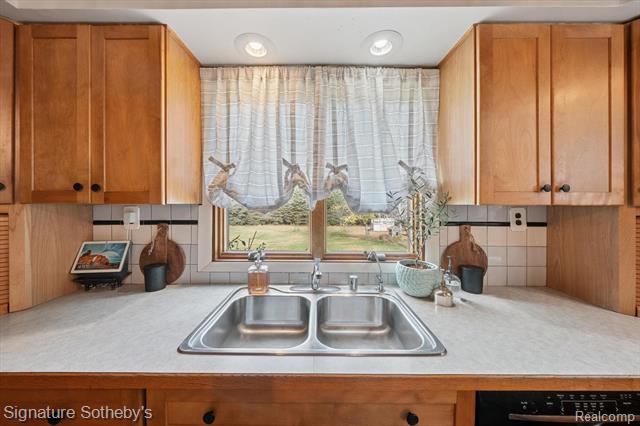 Builiding view fifteen for 4540 Timber, Dryden, MI. 48428