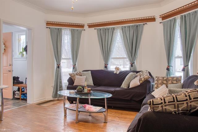 Builiding view eight for 701 Pine, Owosso, MI. 48867