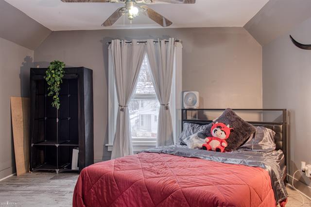 Builiding view sixteen for 701 Pine, Owosso, MI. 48867