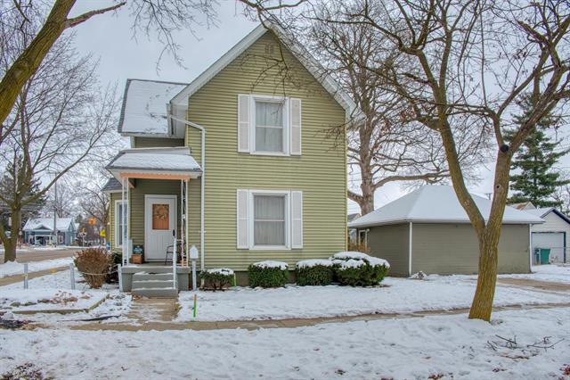 Builiding view twenty seven for 701 Pine, Owosso, MI. 48867