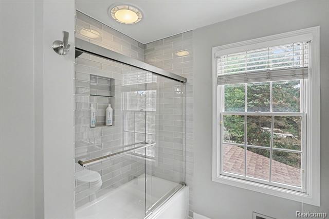 Builiding view fifty four for 4575 Northridge, West Bloomfield, MI. 48323