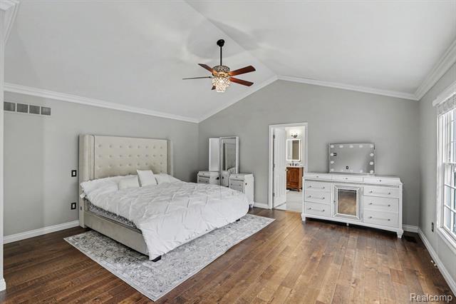 Builiding view forty four for 4575 Northridge, West Bloomfield, MI. 48323