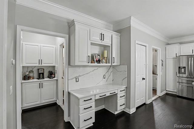 Builiding view thirty five for 4575 Northridge, West Bloomfield, MI. 48323