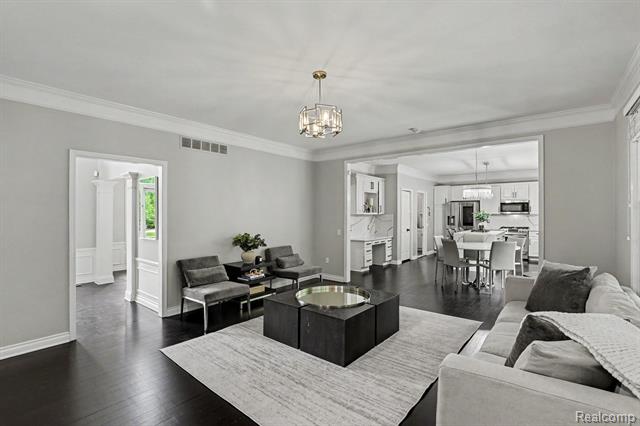 Builiding view twenty five for 4575 Northridge, West Bloomfield, MI. 48323
