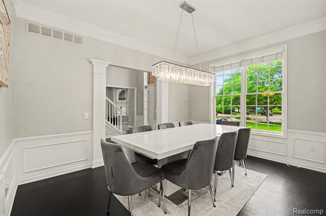 Builiding view twenty nine for 4575 Northridge, West Bloomfield, MI. 48323