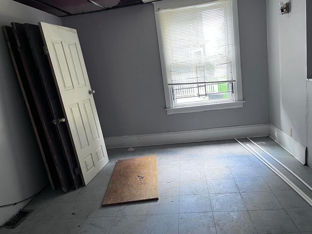 Builiding view seven for 410 Fourth, Flint, MI. 48503