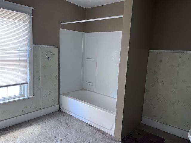 Builiding view three for 410 Fourth, Flint, MI. 48503