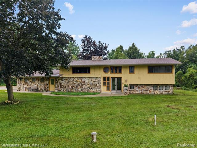 Builiding view one for 2455 Slattery, Attica, MI. 48412