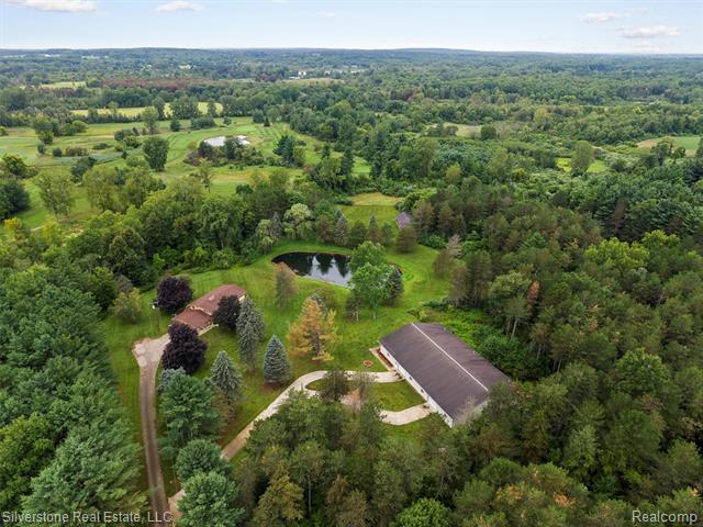 Builiding view seventeen for 2455 Slattery, Attica, MI. 48412