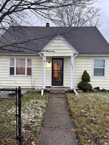 front view for 2231 Salt Street, Saginaw, Mi. 48602