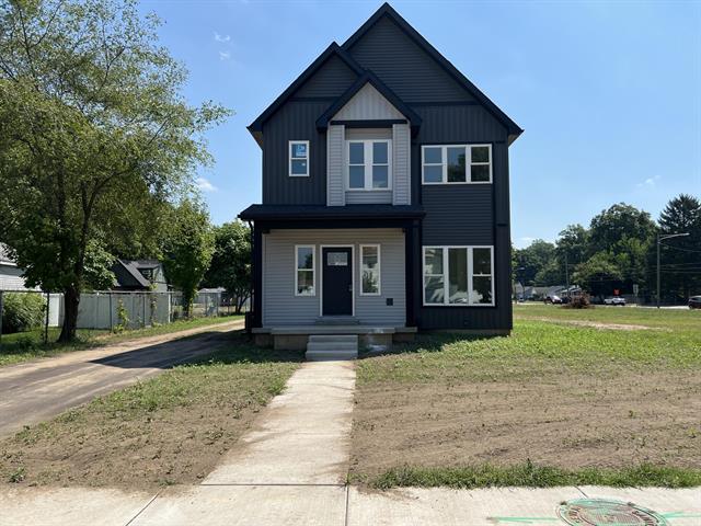 front view for 102 S Mill Street, Dowagiac, Mi. 49047