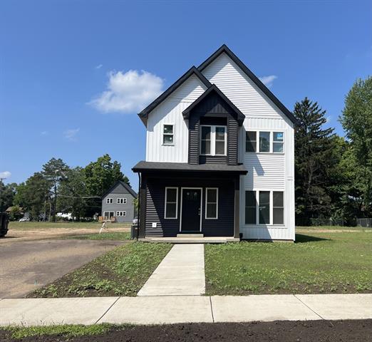front view for 105 Lester Avenue, Dowagiac, Mi. 49047