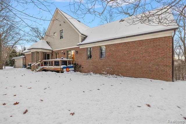 Builiding view eighty for 3412 Timberlake, Walled Lake, MI. 48390